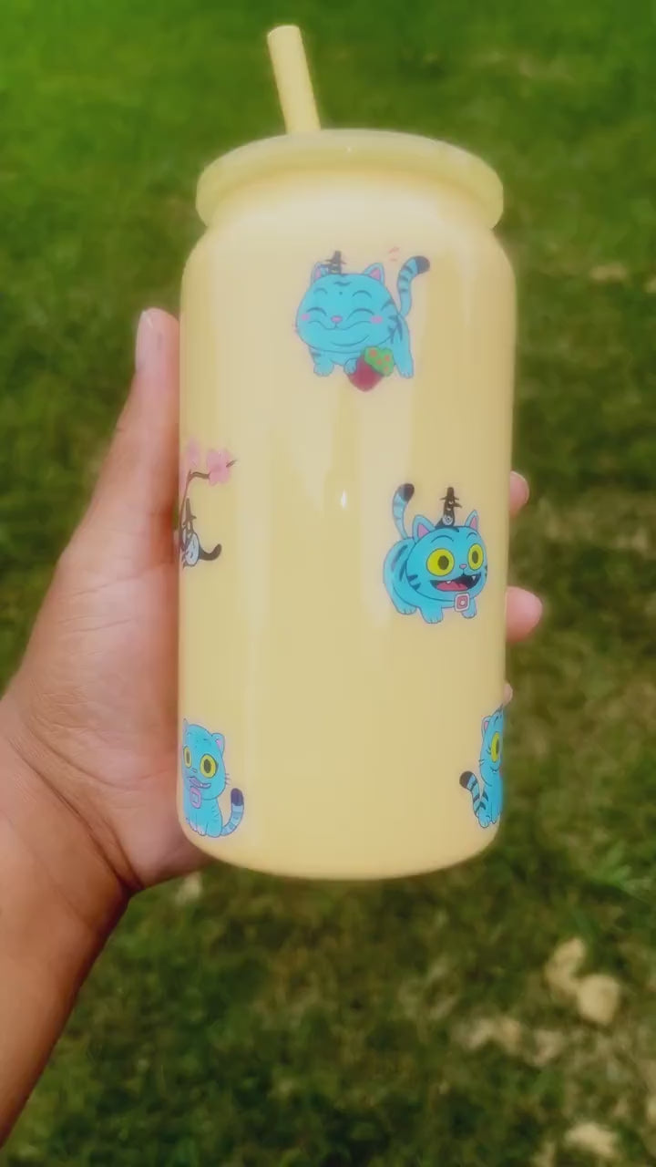Derpy the Blue Tiger & Sussy the Six-Eyed Magpie Cream Tumbler